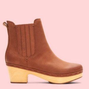 frye clog booties